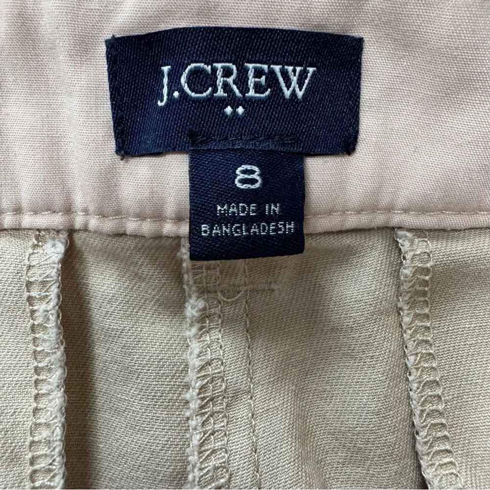 J. Crew Factory 7” Classic Chino Shorts Women Size 8 Khaki Uniform Preppy - Picture 9 of 11